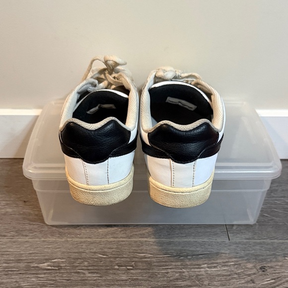 Nike White and Black Casual Sneakers - Picture 3 of 6